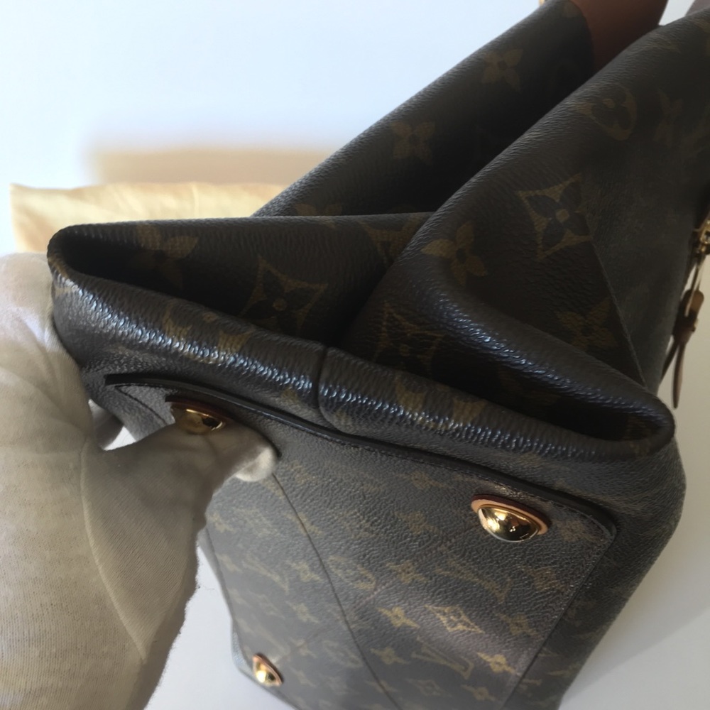 Authentic Louis Vuitton Olympe Camel - Picture 7 of 8